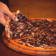 CHOCOLATE COM MUSSARELA 