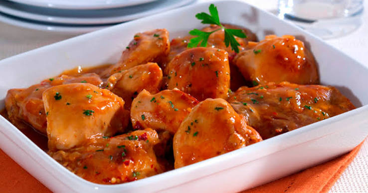 FRANGO AO MOLHO