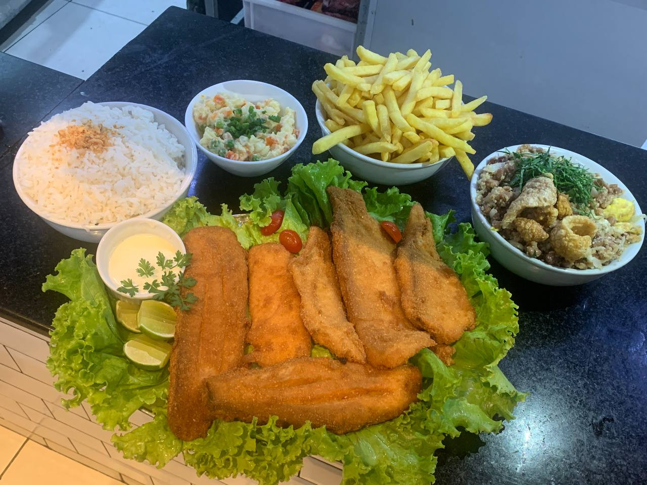 REFEIÇÃO TILAPIA GRANDE COMPLETA 650G