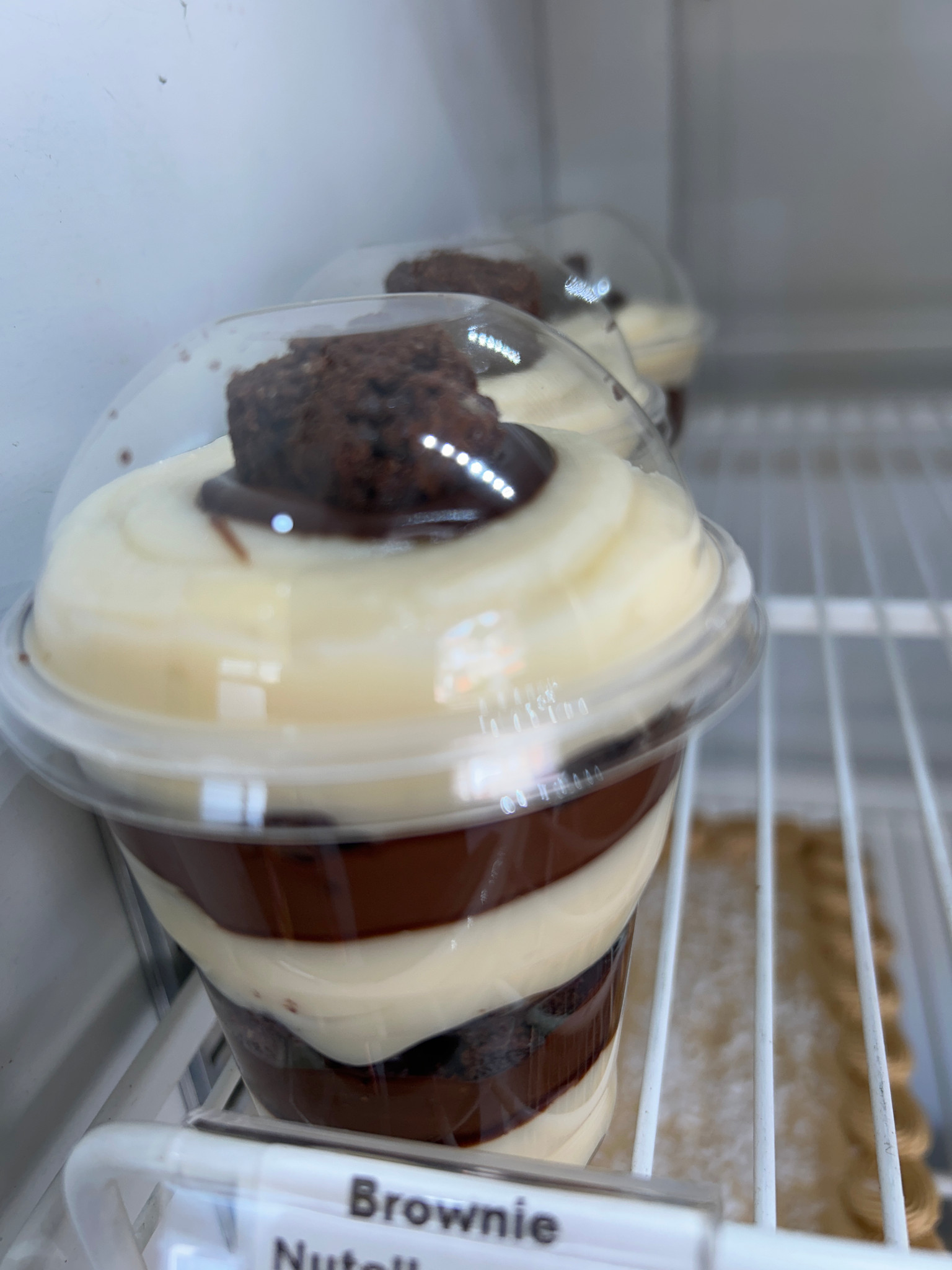 Copo da felicidade - brownie brigadeiro c/ leite ninho  