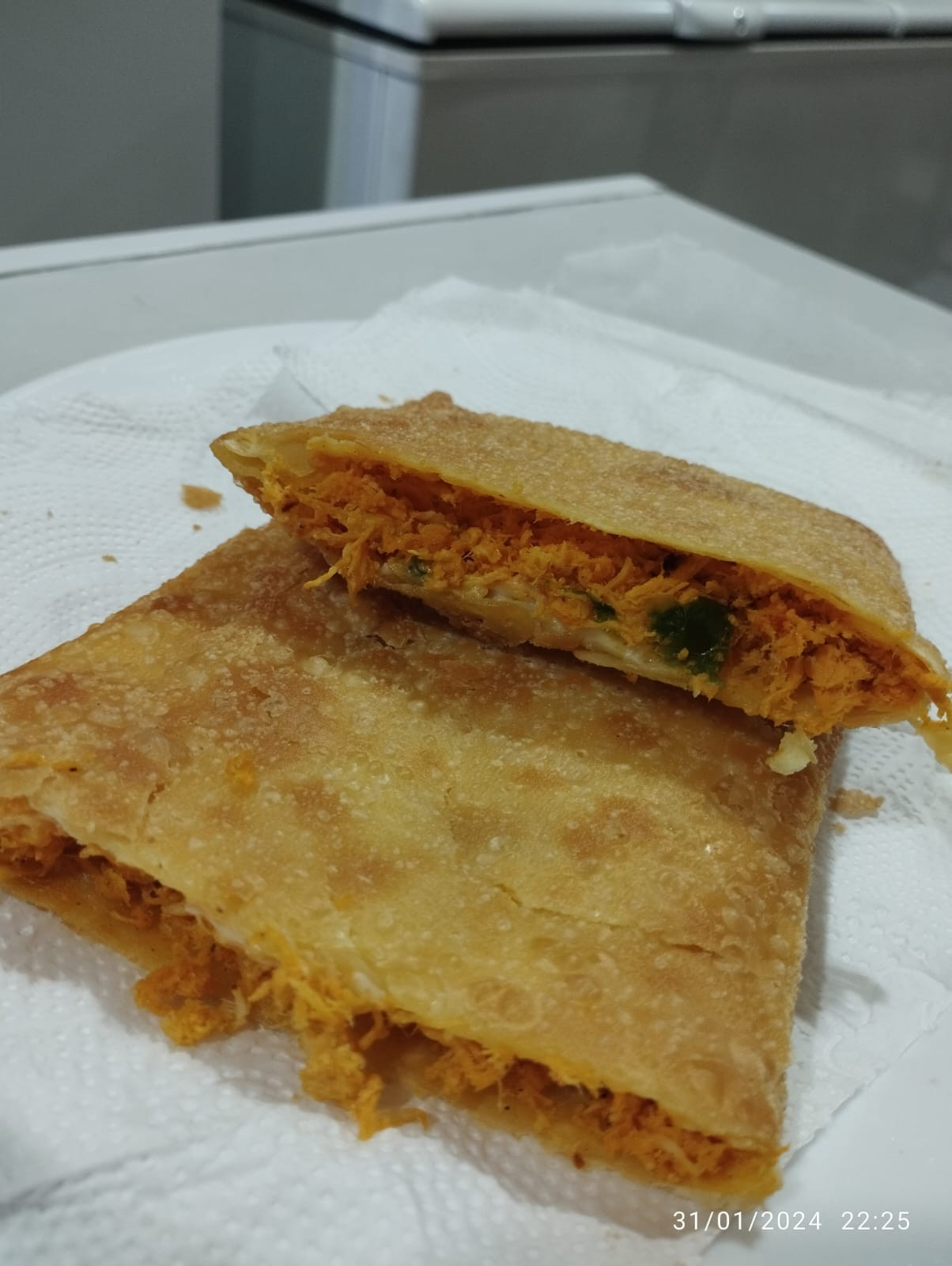 PASTEL FRANGO C/ CATUPIRY