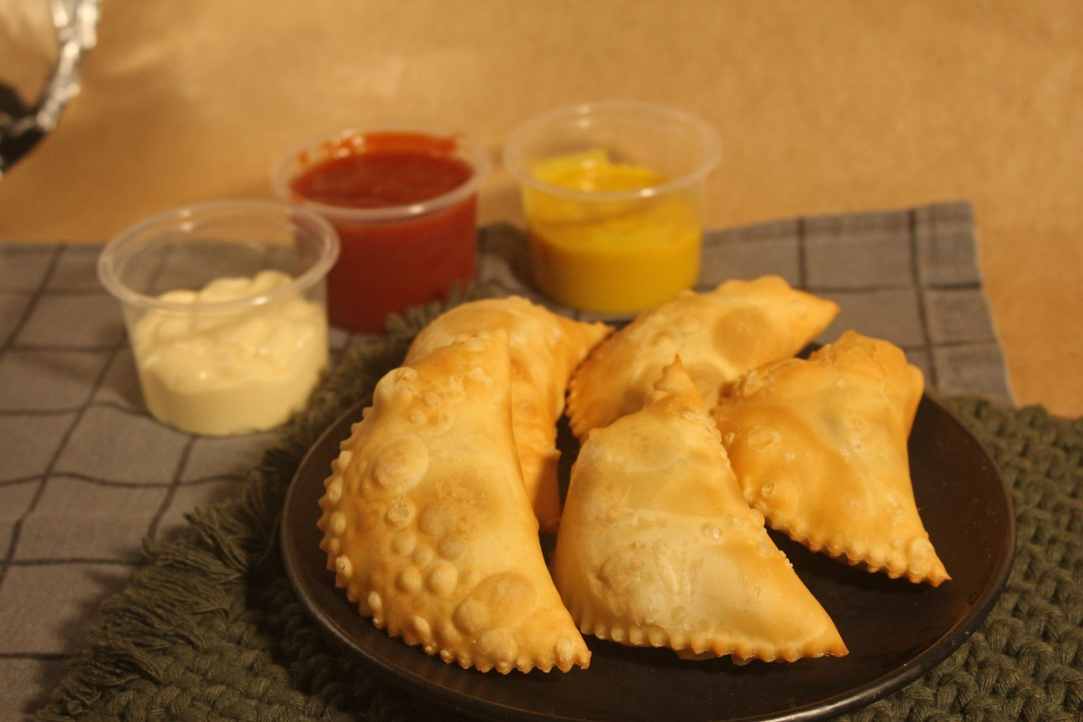 Porção de pastéis mini carne