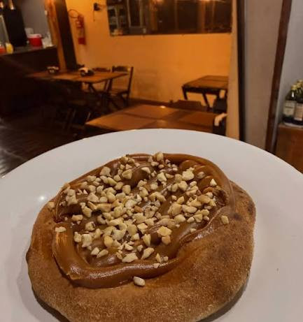 ESFIHA DOCE DE LEITE COM CASTANHA