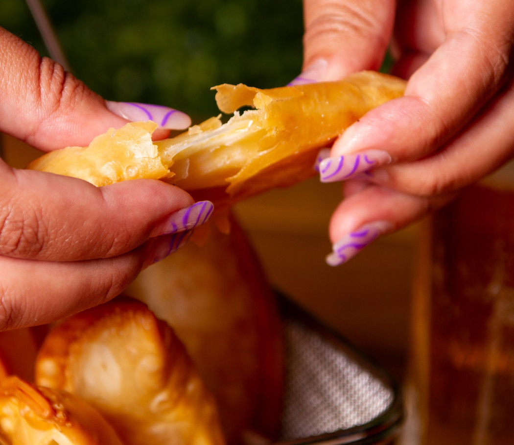 Pastel de Queijo e Carne Assada