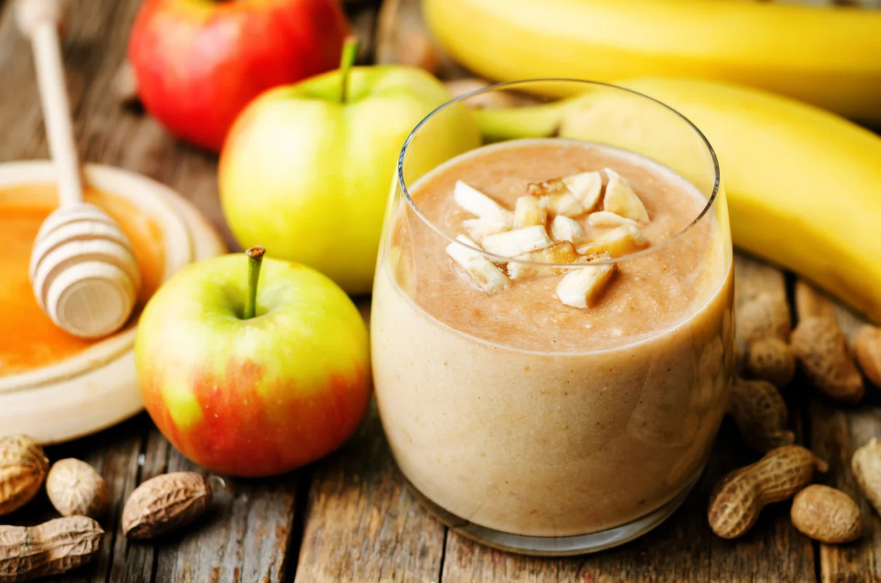 VITAMINA DE MAÇÃ COM BANANA