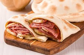 CALZONE CALABRESA MEDIA