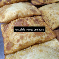 Pastel de Frango com Requeijão