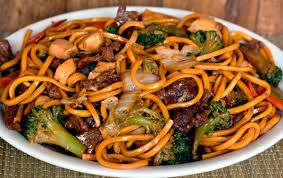 MACARRÃO CHOP SUEY C/ LEGUMES S/ CAMAR P2