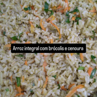 Arroz Integral com Brócolis e Cenoura