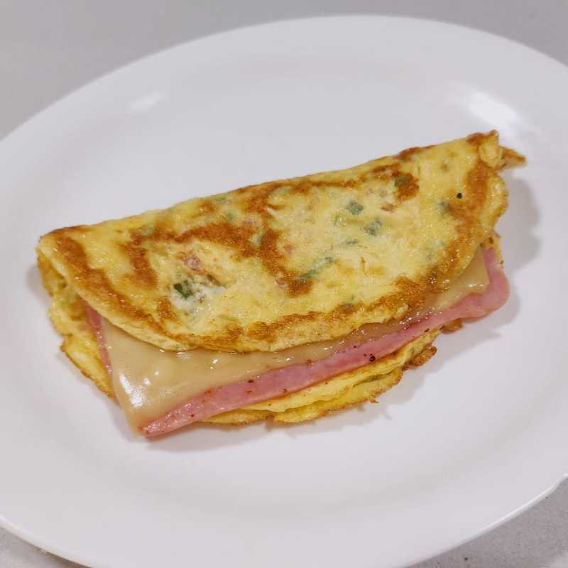 578 - Omelete c/ Queijo e Presunto 2 ovos
