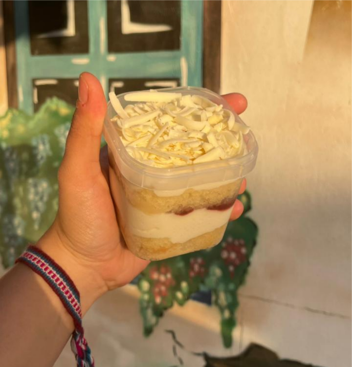 Ninho com Geléia de Morango