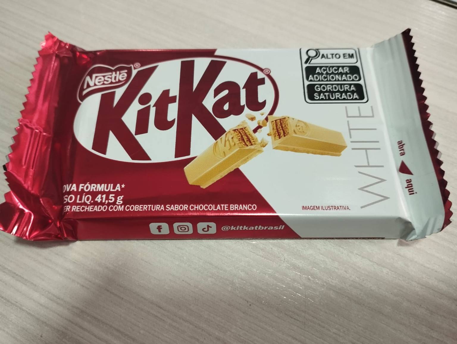 KIT KAT BRANCO 