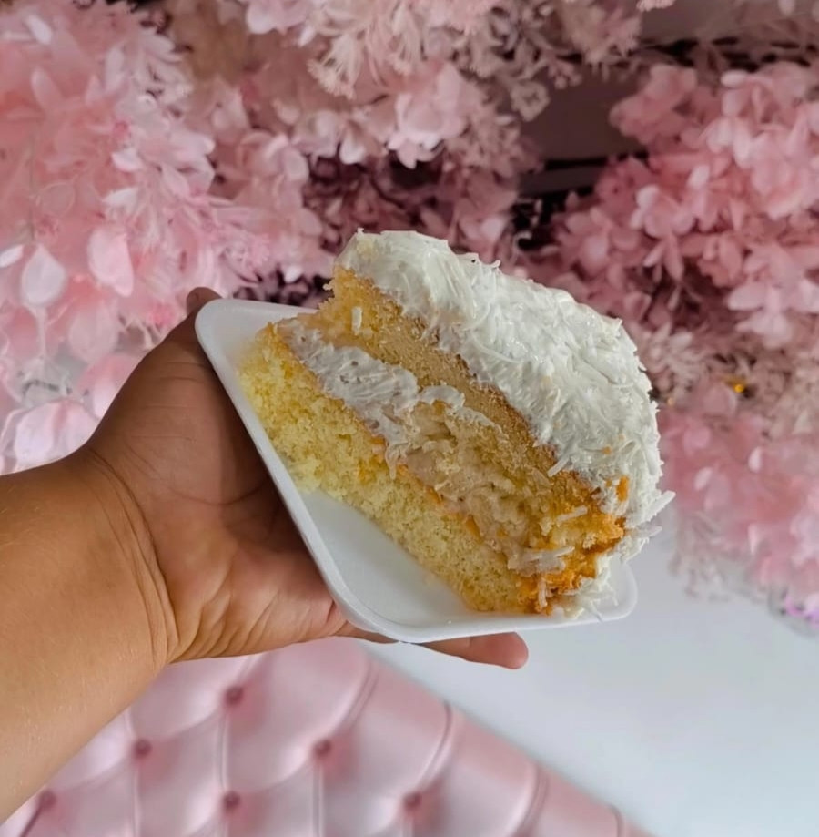 TORTA DE ABACAXI COM COCO
