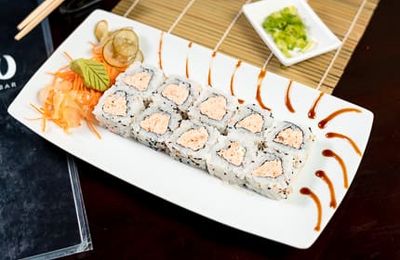 Uramaki de salmão grelhado