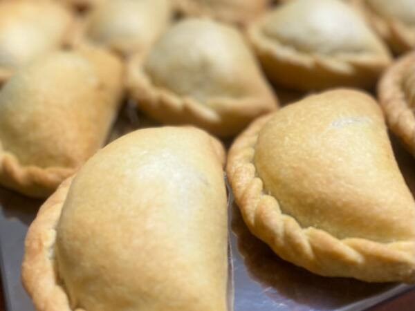 EMPANADA CARNAMO ( PROTEINA VEGETAL ) UNID 100 GR