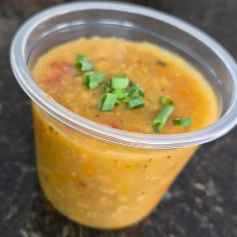 CALDO DE MANDIOCA C/ CENOURA E PROTEÍNA DE SOJA (VEGANO) 380 ML Congelado.