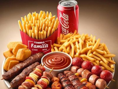 Combo Família Com 6x Churrasco no Espeto + 2x Batata Fritas + Coca Cola