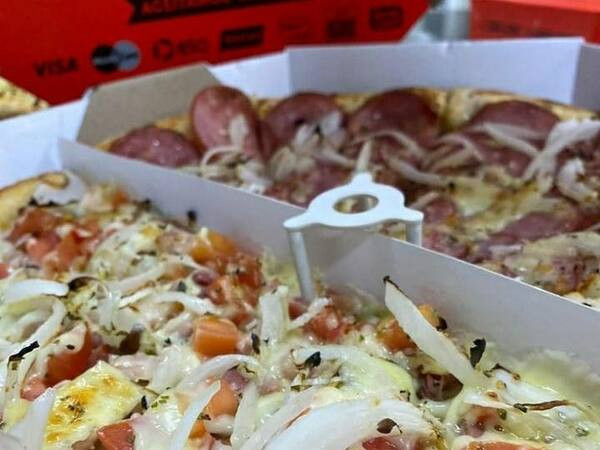 Pizza Média