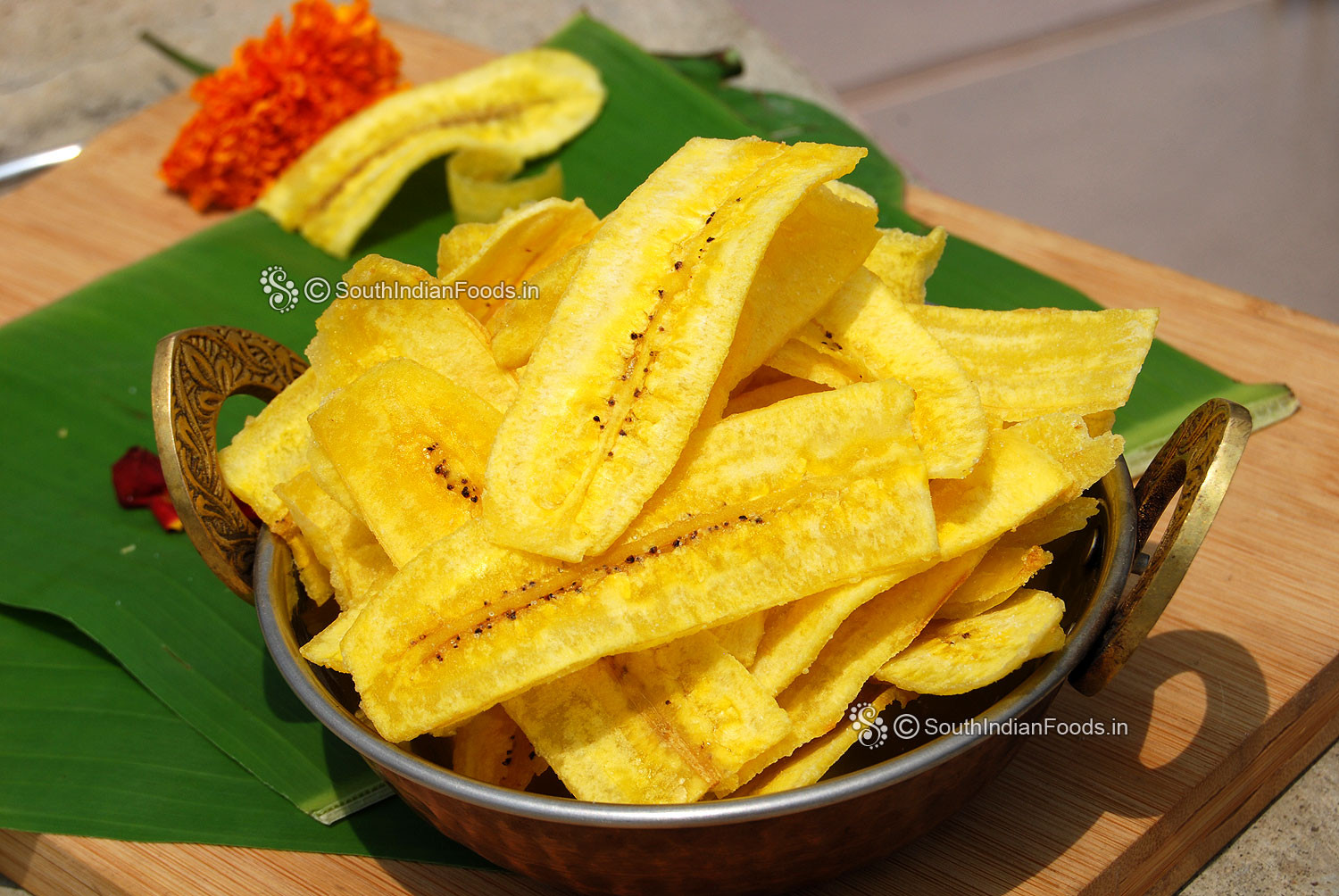 BANANA CHIPS OU MADURA FRITA PORÇÃO