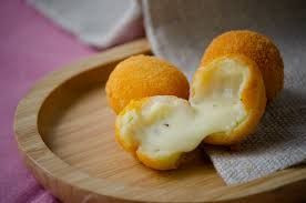 Bolinho de Queijo