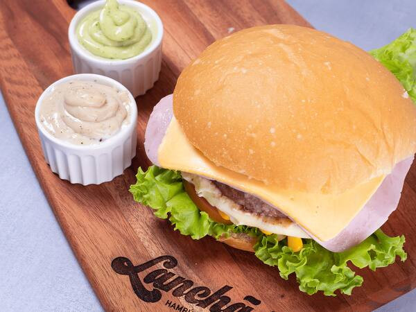 07 - Hamburguer c/ Queijo, Presunto, Milho, Catupiry e Salada