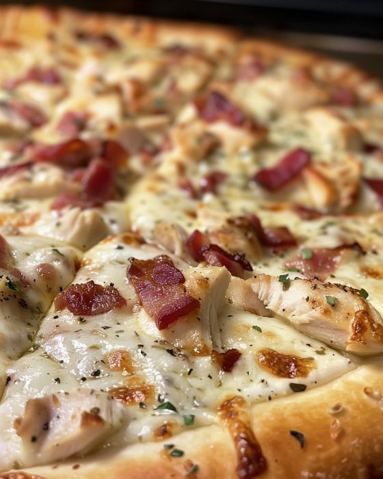 PIZZA DE BACON COM CREAM CHEESE