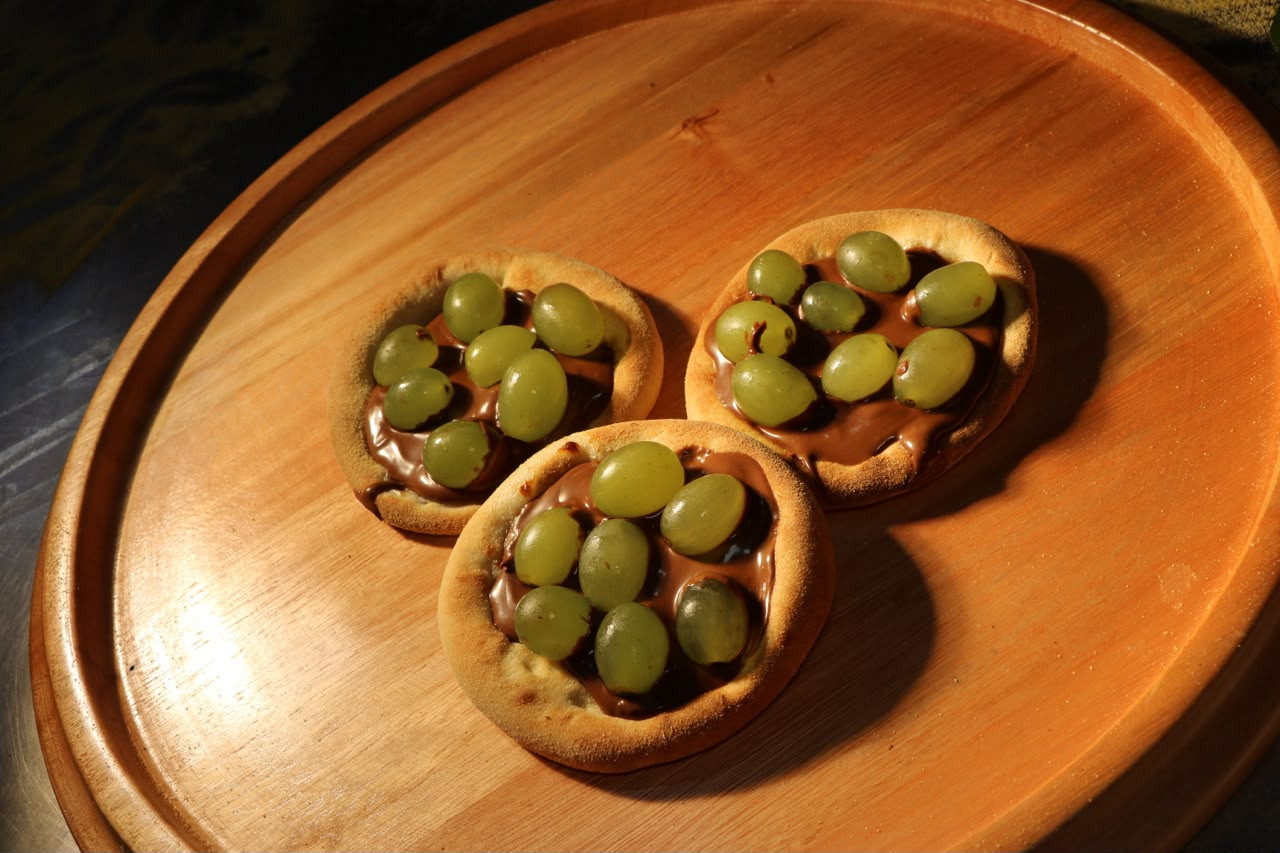 ESFIHA DE NUTELLA C/ UVA