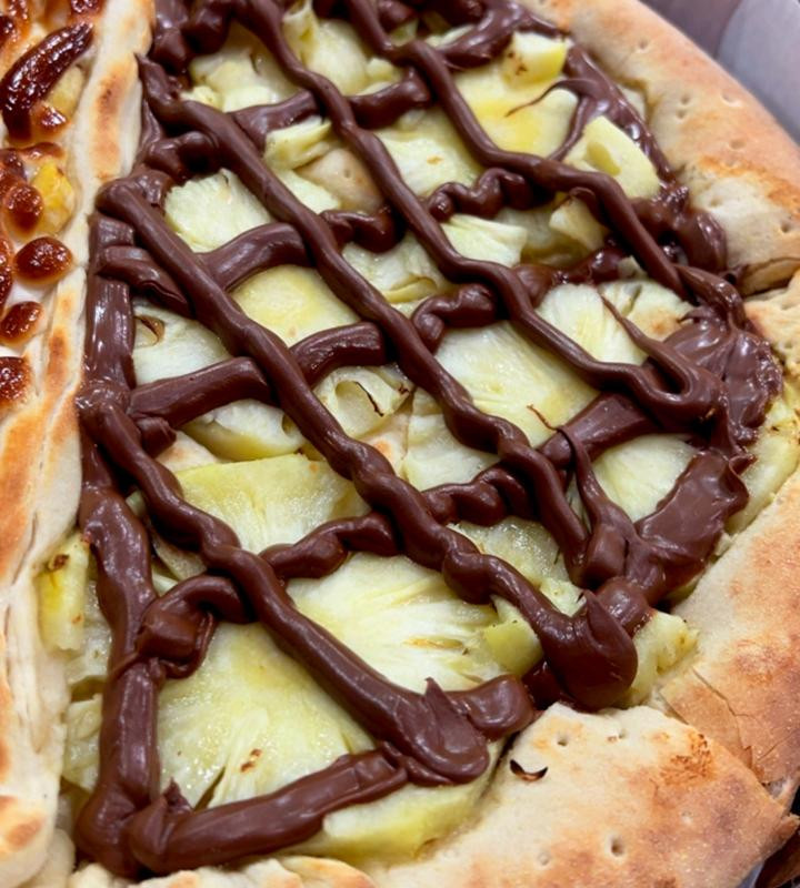 PIZZA CHOCOLATE C/ ABACAXI