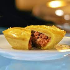 EMPADA CARNE DO SOL CATUPIRY