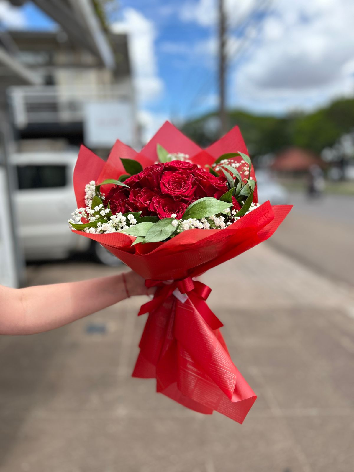 BUQUÊ 15 ROSAS IMPORTADAS 