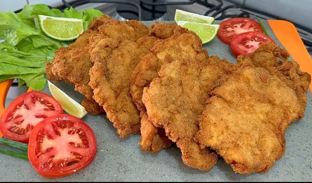 BIFE DE FRANGO EMPANADO (G)