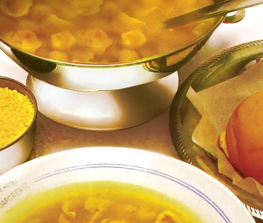 Sopa de capeletti