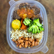 ALMÔNDEGAS AO SUGO C/ ARROZ INTEGRAL 220 GRAMAS Congelado.