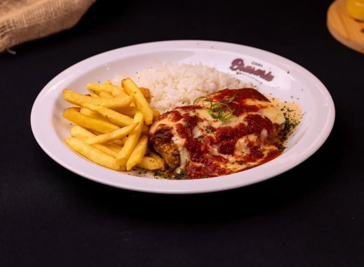 PARMEGIANA DE FRANGO