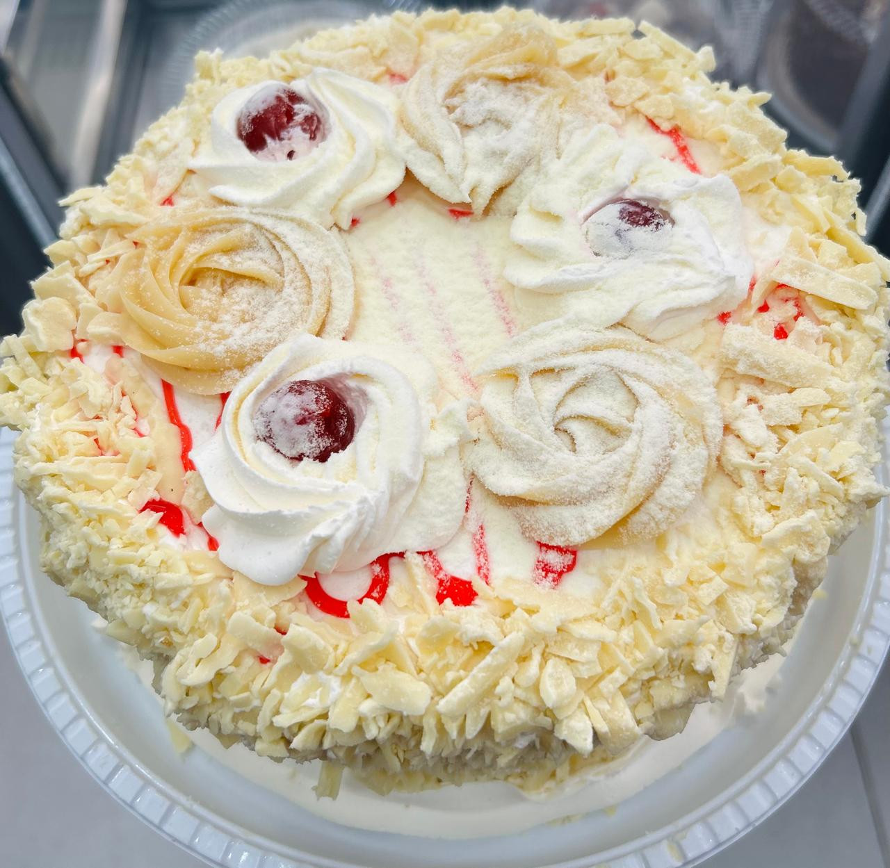 LEITE NINHO COM MOUSSE DE MORANGO 