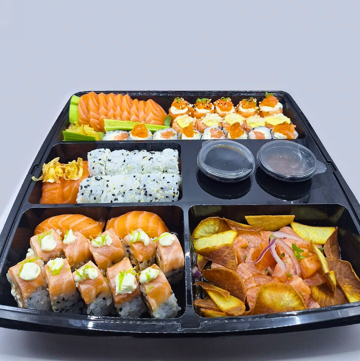 Combo Festival (70 Peças + Mini Ceviche + Sunomono)