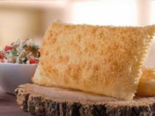 PASTEL CARNE SECA COM QUEIJO