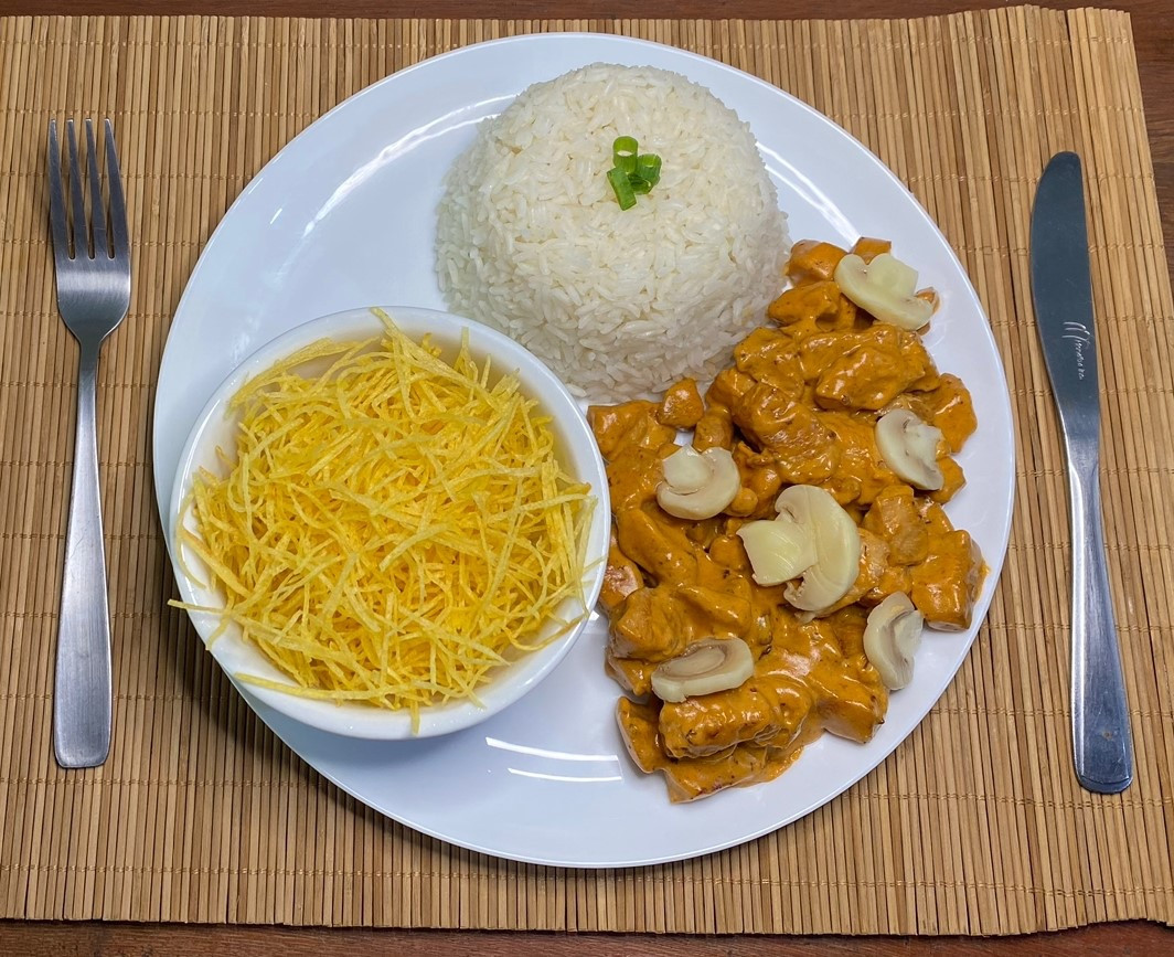 STROGONOFF DE FRANGO