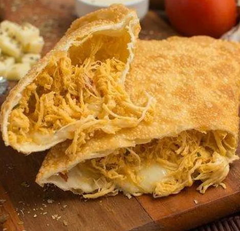 Pastel de Frango com Requeijão