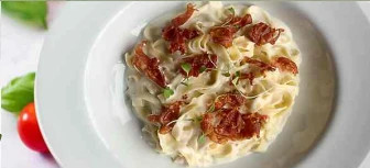 FETTUCCINE ALFREDO