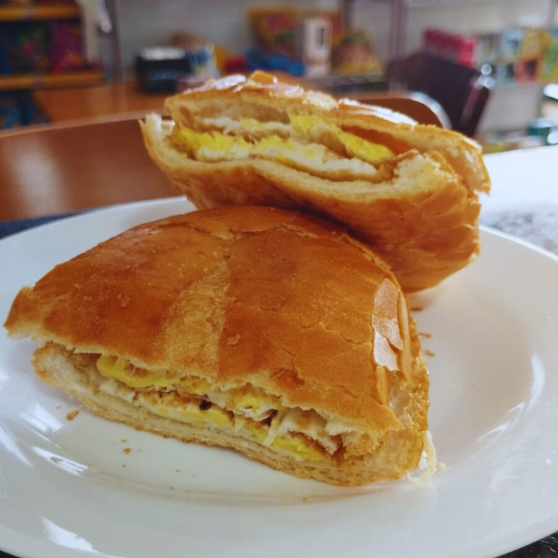 PÃO COM OVO