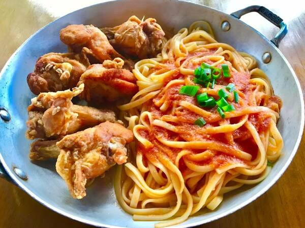 Macarronada com Frango à Passarinho