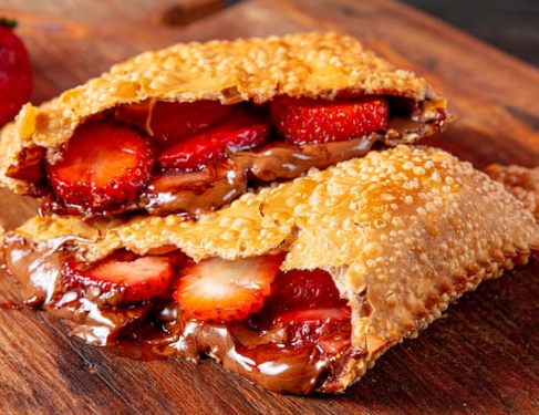 PASTEL CHOCOLATE COM MORANGO