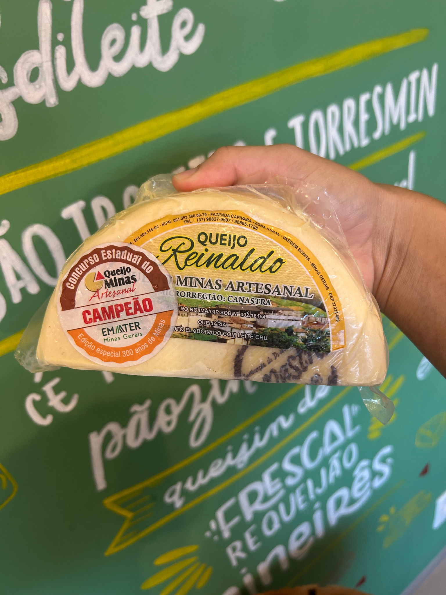 Queijo Canastra Premiado Reinaldo - 600g 