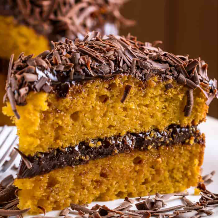 Bolo de cenoura com chocolate 1 fatia