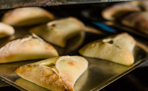 ESFIHA & CIA ARRAIAL