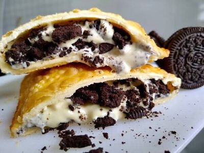 Pastel Com Barra De Chocolate Laka Ou Galak Com Oreo