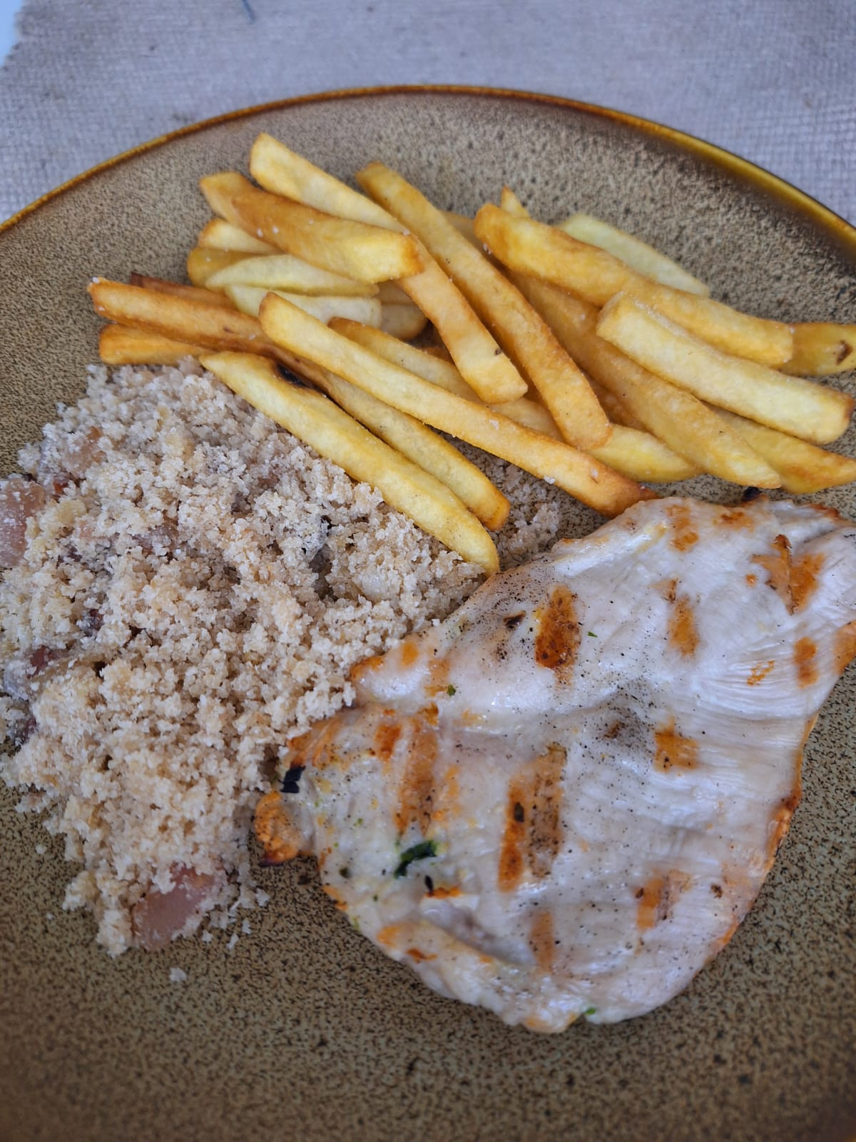 FILET DE FRANGO C/ FRITAS