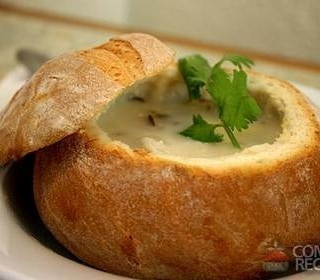Caldo no Pão