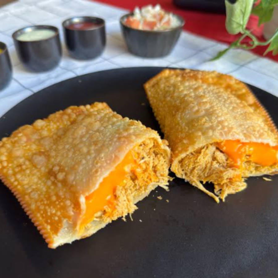 PASTEL FRANGO COM CHEDDAR